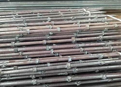 罗甸隧道钢花管